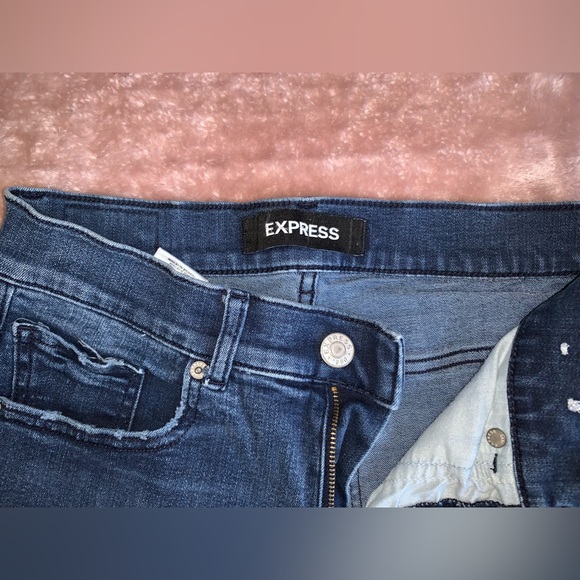 Express Blue Jean Wide Leg 🌟 - Picture 3 of 7